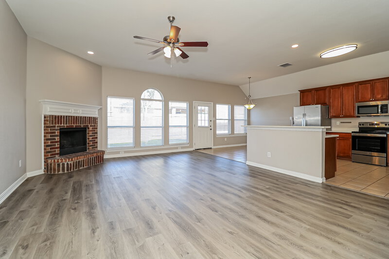 2,170/Mo, 217 Ute Creek Ct Burleson, TX 76028 Living Room View