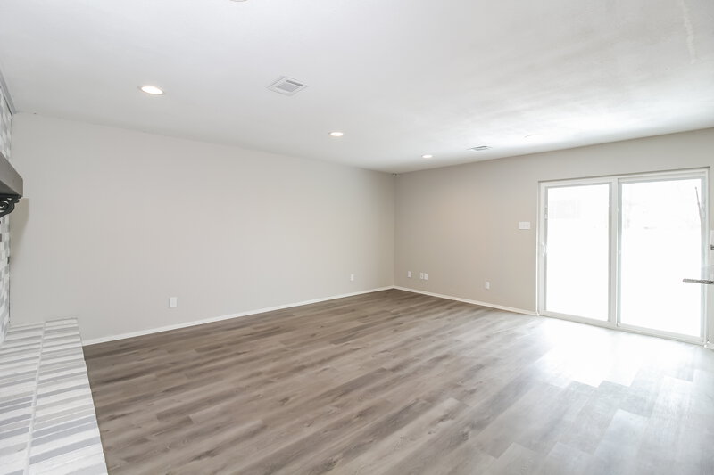 2,235/Mo, 6 Christi Ln Krum, TX 76249 Living Room View