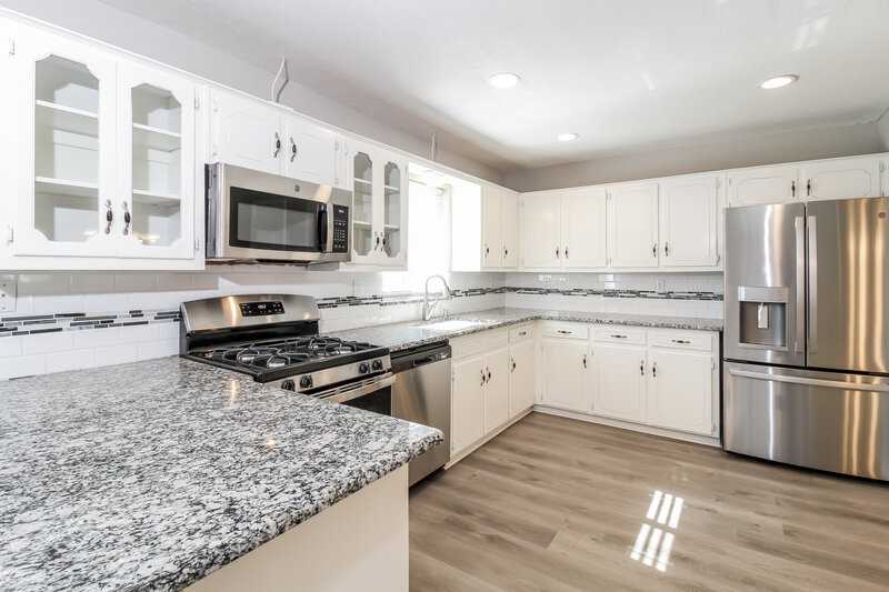 2,235/Mo, 6 Christi Ln Krum, TX 76249 Kitchen View 2