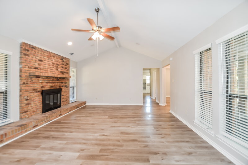 2,725/Mo, 410 Heritage St Rockwall, TX 75087 Living Room View