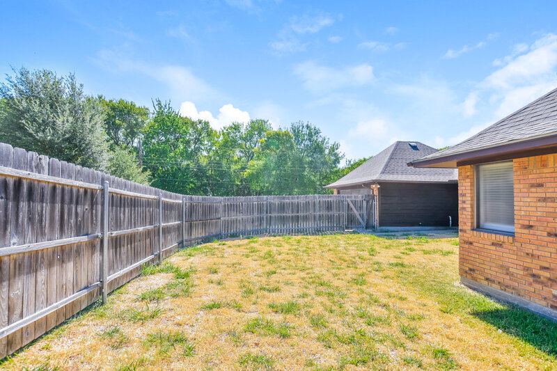 2,725/Mo, 410 Heritage St Rockwall, TX 75087 Rear View