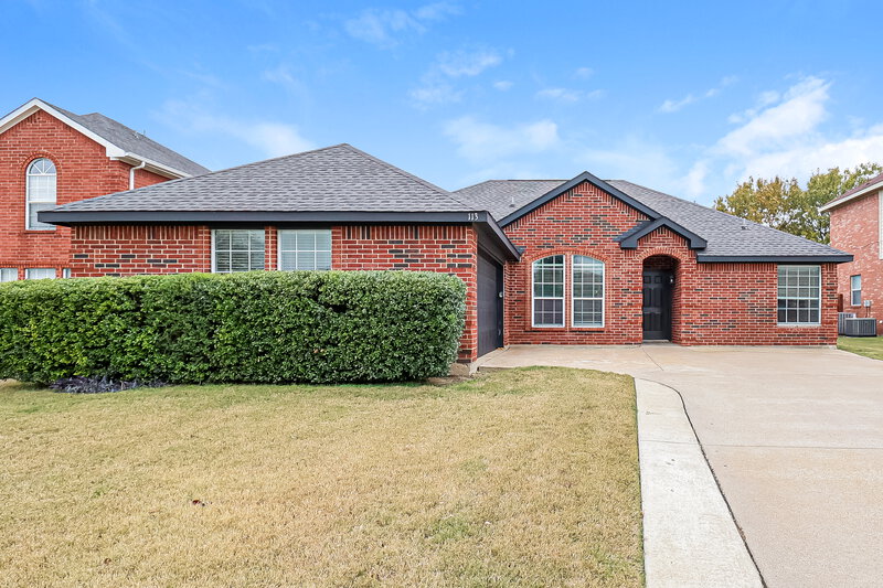 2,180/Mo, 113 Oak Hollow Ln Red Oak, TX 75154 External View