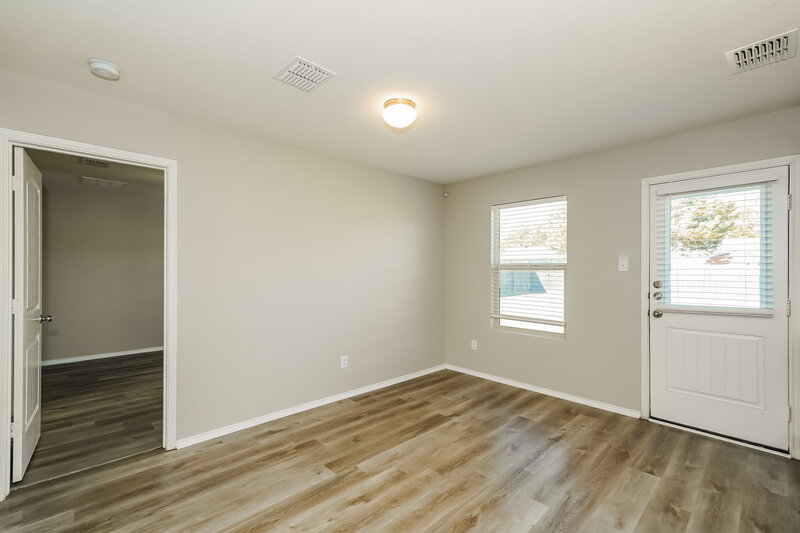 1,800/Mo, 1153 Skyline Dr Hutchins, TX 75141 Dining Room View