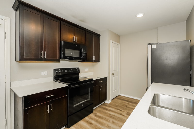 1,800/Mo, 1153 Skyline Dr Hutchins, TX 75141 Kitchen View