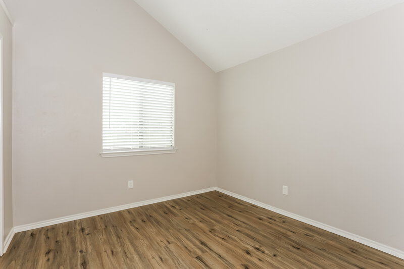 2,000/Mo, 605 Cox St Cedar Hill, TX 75104 Bedroom View