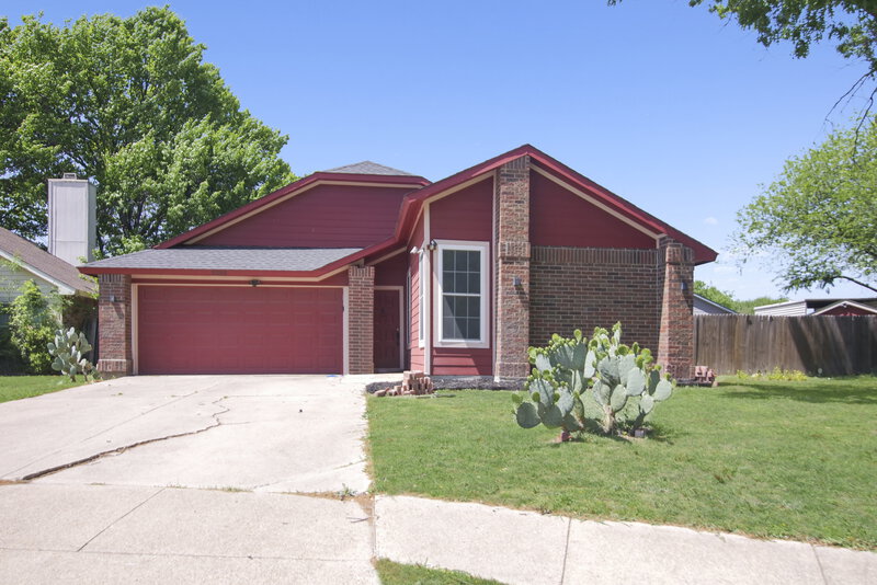 2,320/Mo, 5202 Sutton Ct Arlington, TX 76018 External View