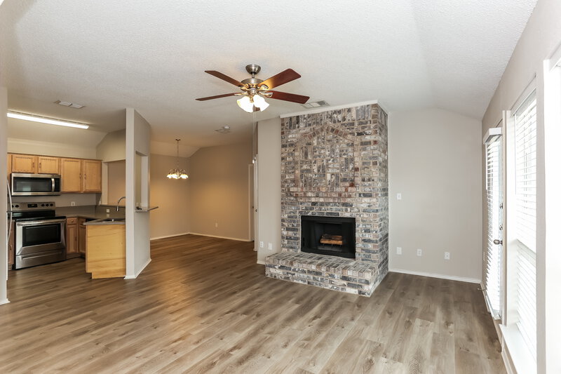 2,070/Mo, 7445 Arbor Hill Dr Fort Worth, TX 76120 Living Room View
