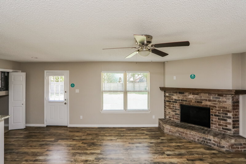 2,830/Mo, 616 Circleview Dr Mansfield, TX 76063 Living Room View 3