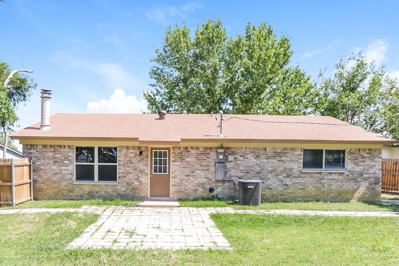 2,830/Mo, 616 Circleview Dr Mansfield, TX 76063 Rear View