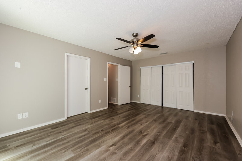2,610/Mo, 2533 Bentley Dr Grand Prairie, TX 75052 Main Bedroom View 2