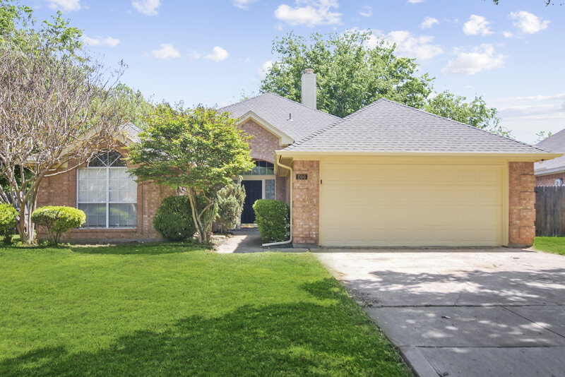 2,445/Mo, 200 Parkmead Ct Arlington, TX 76014 External View