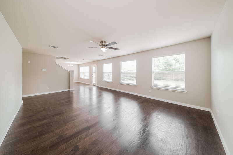 2,680/Mo, 9809 Rockledge Rd Fort Worth, TX 76108 Living Room View 2