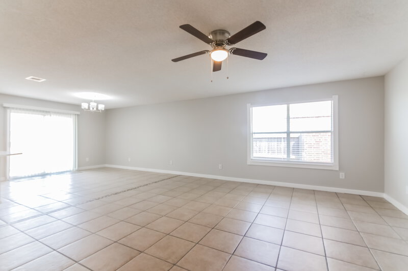 2,110/Mo, 10769 Braemoor Dr Haslet, TX 76052 Living Room View 2