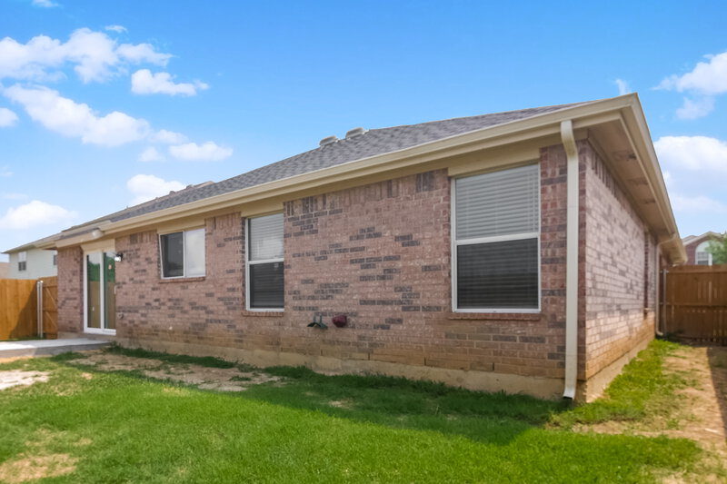 2,110/Mo, 10769 Braemoor Dr Haslet, TX 76052 Rear View