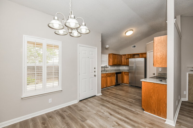 1,940/Mo, 1202 Harvell Dr Cedar Hill, TX 75104 Dining Room View 2