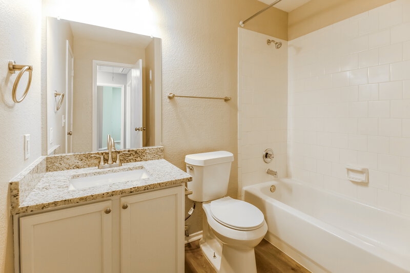 2,175/Mo, 3900 Sonoma Dr Argyle, TX 76226 Main Bathroom View