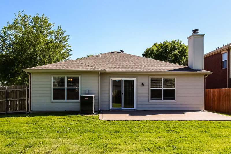 2,175/Mo, 3900 Sonoma Dr Argyle, TX 76226 Rear View