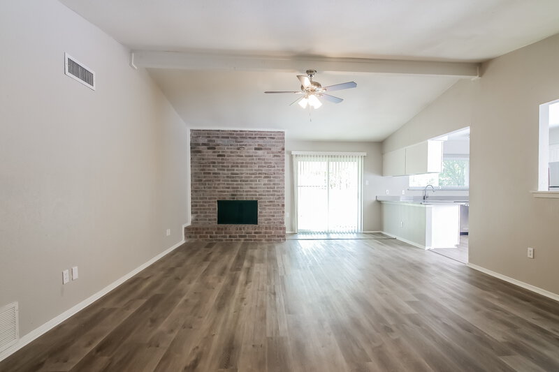 2,315/Mo, 3702 Palomino Dr Arlington, TX 76017 Living Room View