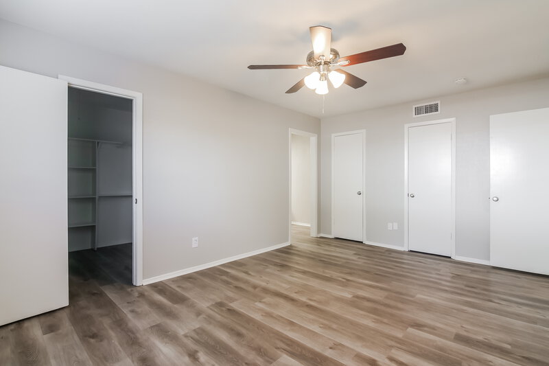 2,315/Mo, 3702 Palomino Dr Arlington, TX 76017 Main Bedroom View