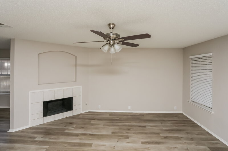 3,225/Mo, 1919 Berkeley Dr Glenn Heights, TX 75154 Living Room View 2