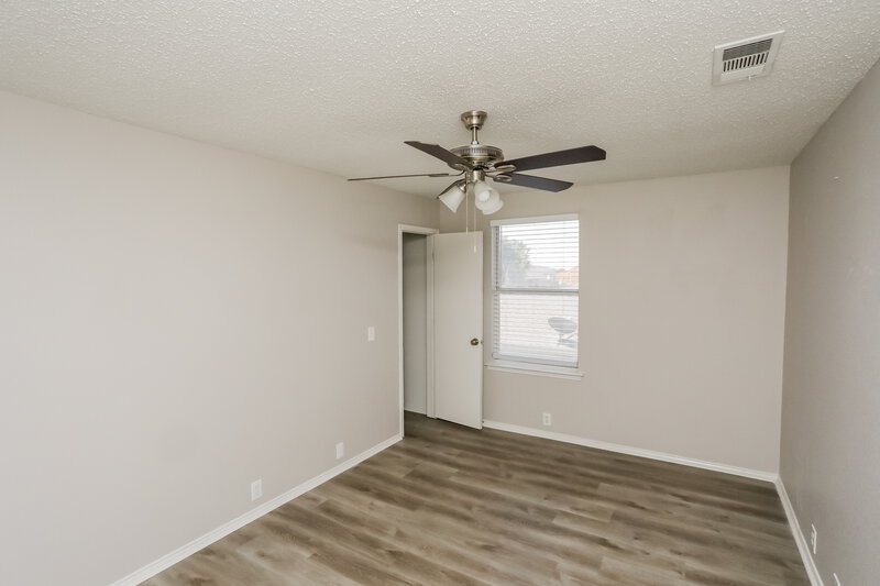 3,225/Mo, 1919 Berkeley Dr Glenn Heights, TX 75154 Bedroom View 2
