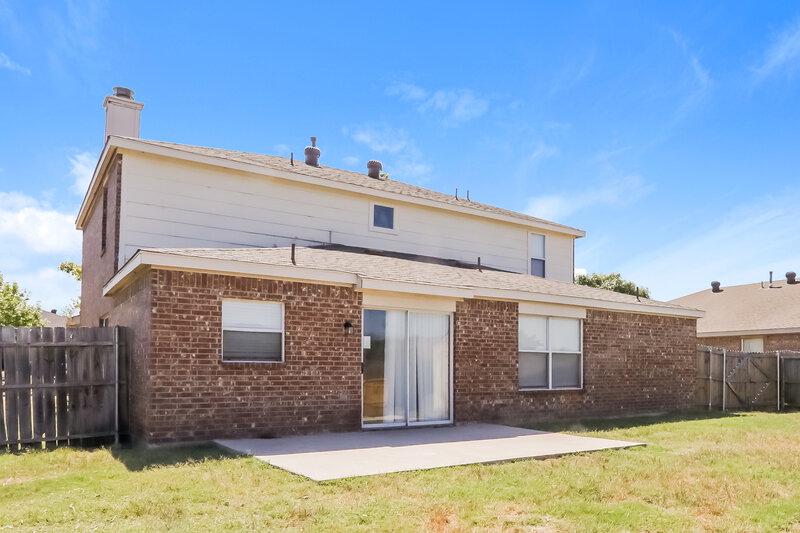 3,225/Mo, 1919 Berkeley Dr Glenn Heights, TX 75154 Rear View