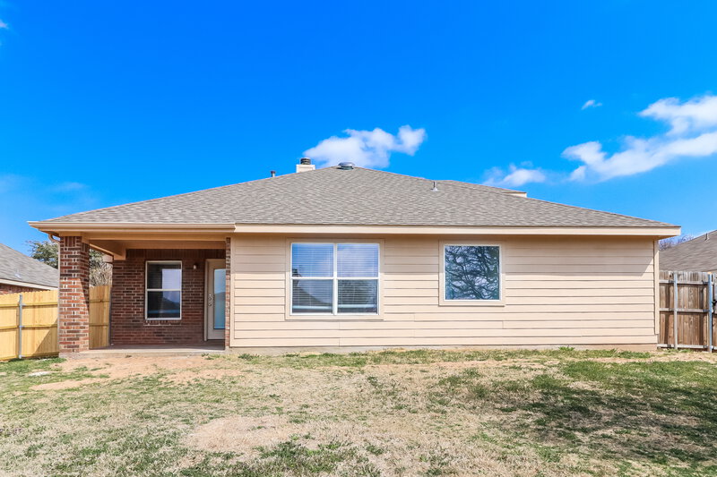2,580/Mo, 1429 Dun Horse Dr Haslet, TX 76052 Rear View