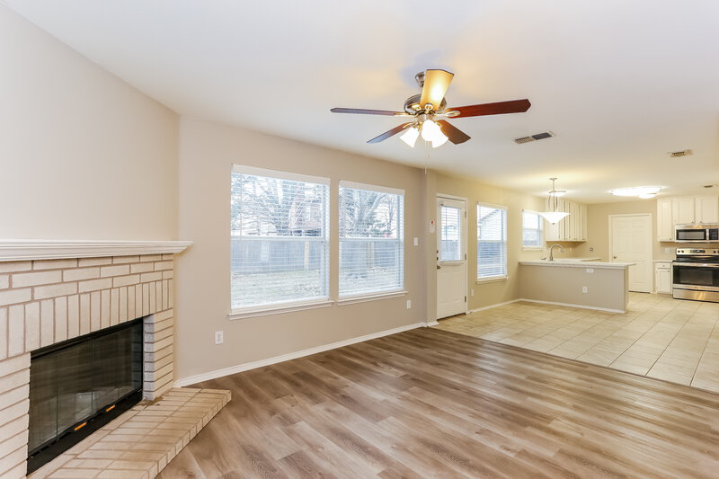 2,285/Mo, 3524 Garden Springs Dr Fort Worth, TX 76123 Living Room View 2