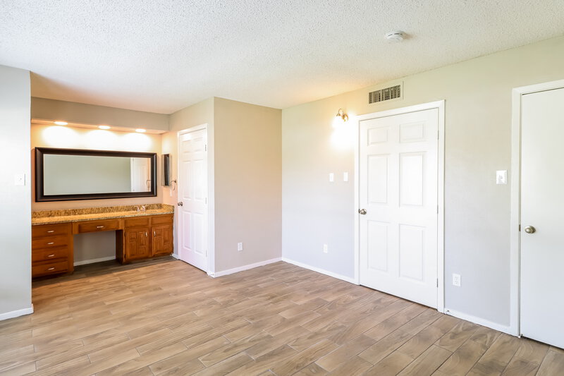 2,380/Mo, 3608 Palomino Dr Arlington, TX 76017 Main Bedroom View