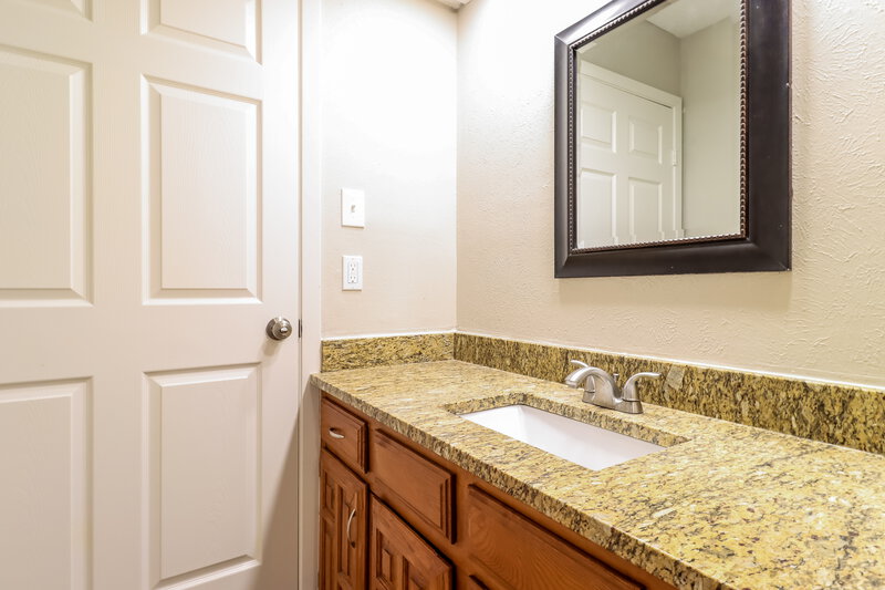2,380/Mo, 3608 Palomino Dr Arlington, TX 76017 Bathroom View