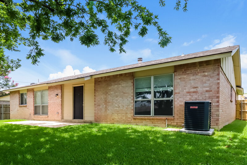 2,380/Mo, 3608 Palomino Dr Arlington, TX 76017 Rear View