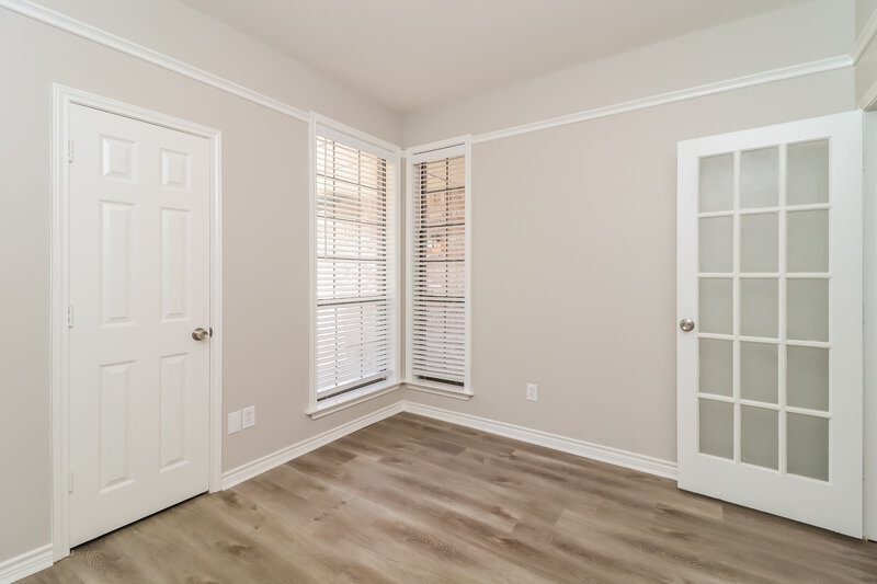 2,105/Mo, 704 Parkview Dr Burleson, TX 76028 Bedroom View