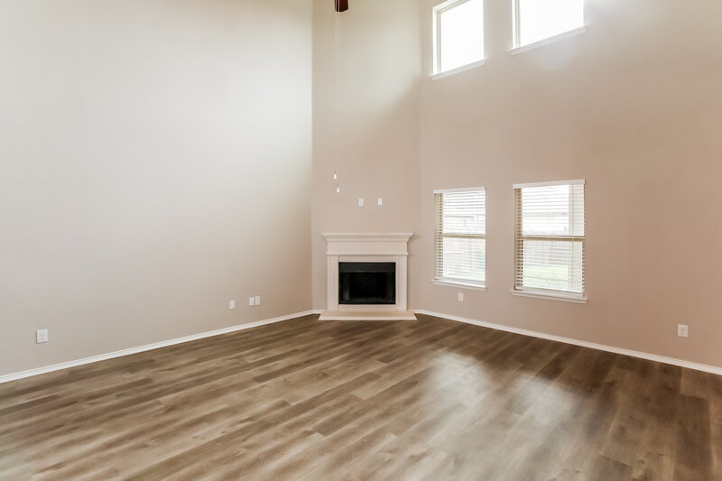 2,560/Mo, 617 Pawnee St Aubrey, TX 76227 Living Room View