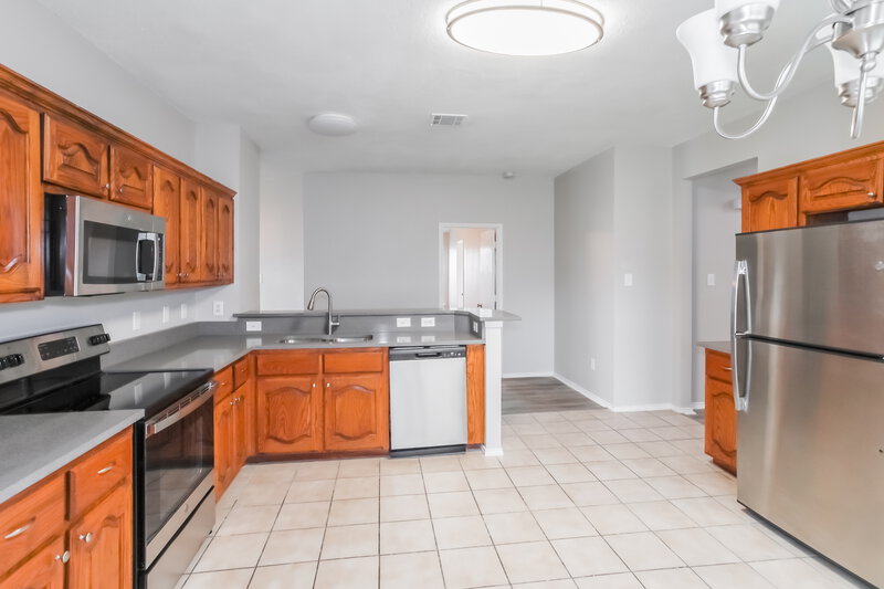 2,200/Mo, 605 Canyon Pl Desoto, TX 75115 Kitchen View