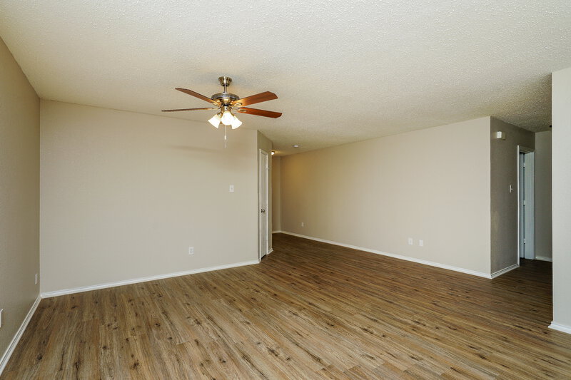 2,695/Mo, 8617 Swan Park Dr Denton, TX 76210 Living Room View