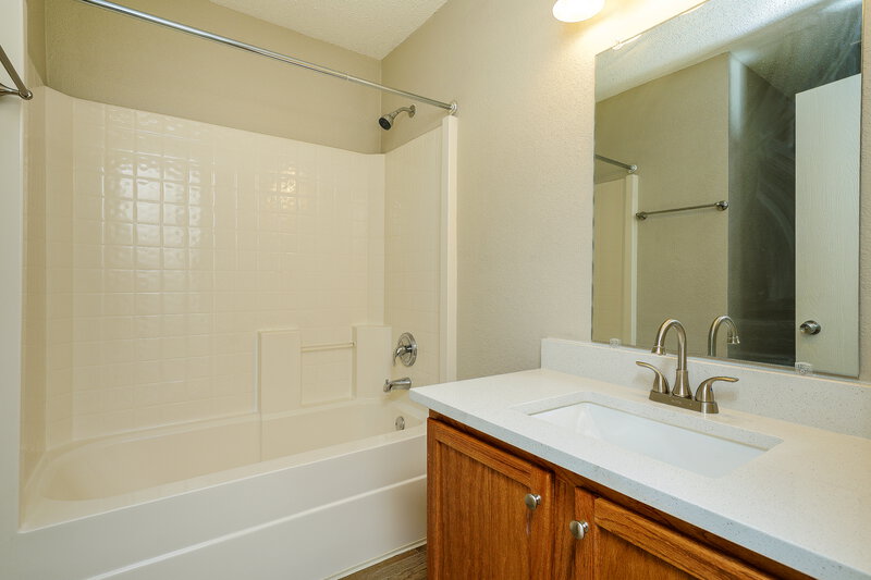 2,695/Mo, 8617 Swan Park Dr Denton, TX 76210 Bathroom View