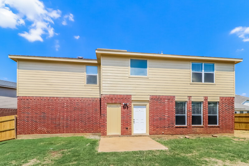 3,125/Mo, 10617 Elk Hollow Dr Fort Worth, TX 76140 Rear View