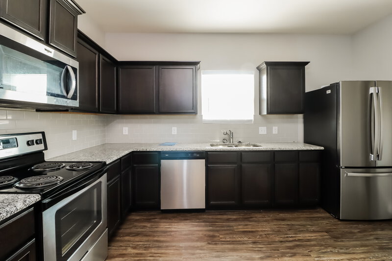 2,300/Mo, 1400 Conley Ln Crowley, TX 76036 Kitchen View