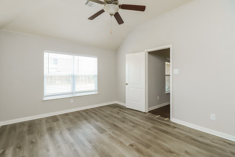 2,300/Mo, 1400 Conley Ln Crowley, TX 76036 Main Bedroom View 2
