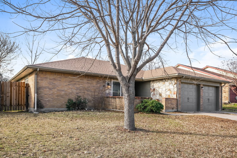 2,005/Mo, 104 Suttonwood Dr Fort Worth, TX 76108 Front View