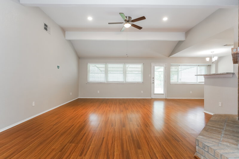 2,005/Mo, 104 Suttonwood Dr Fort Worth, TX 76108 Living Room View