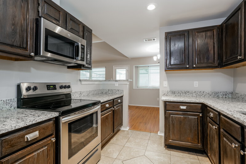 2,005/Mo, 104 Suttonwood Dr Fort Worth, TX 76108 Kitchen View 2