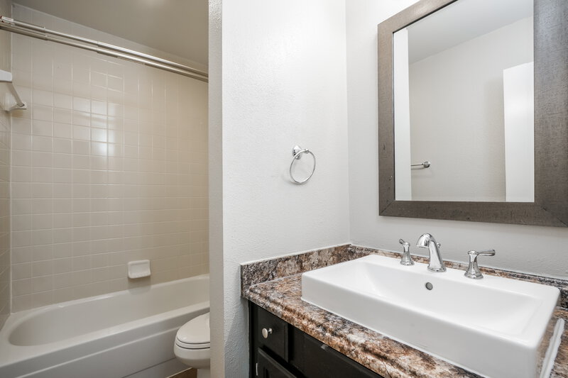 2,005/Mo, 104 Suttonwood Dr Fort Worth, TX 76108 Bathroom View