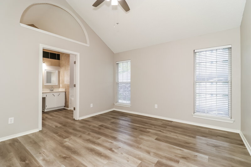 2,295/Mo, 8707 Woodfell Ct Dallas, TX 75249 Main Bedroom View