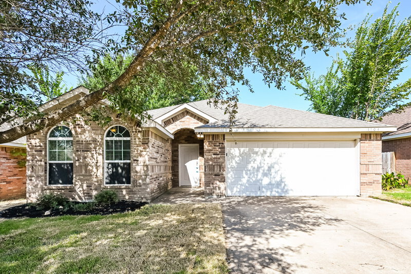 2,220/Mo, 1104 Monticello Dr Azle, TX 76020 External View