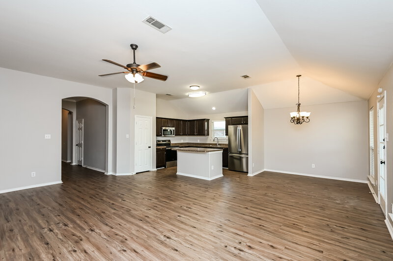 2,220/Mo, 1104 Monticello Dr Azle, TX 76020 Living Room View