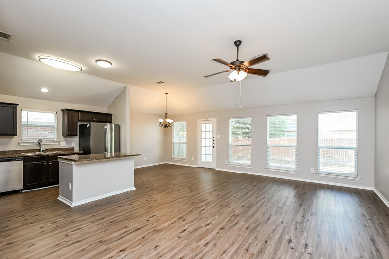 2,220/Mo, 1104 Monticello Dr Azle, TX 76020 Living Room View 2