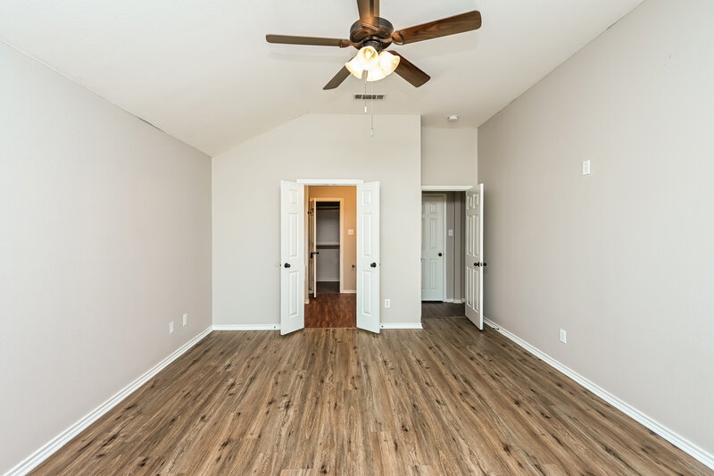 2,220/Mo, 1104 Monticello Dr Azle, TX 76020 Main Bedroom View 2
