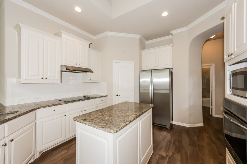 3,275/Mo, 421 Noble Nest Dr Midlothian, TX 76065 Kitchen View