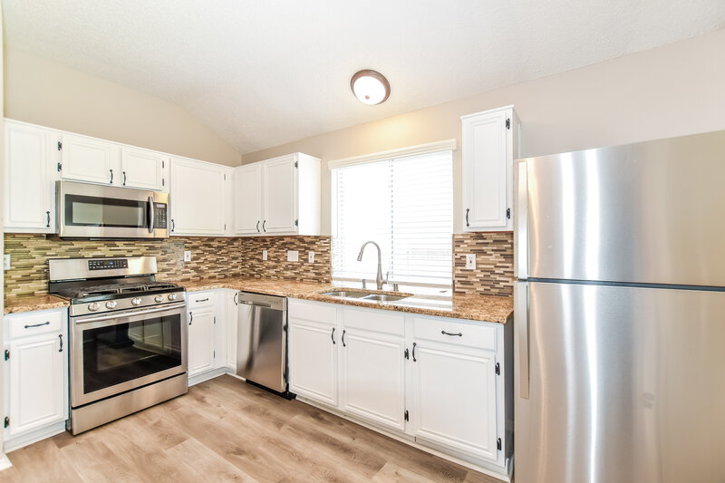 3,760/Mo, 4218 Baccarat Dr Garland, TX 75043 Kitchen View 2